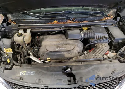 2018 Chrysler Pacifica Touring L из США, поврежденный, VIN 2C4RC1BG2JR126530